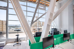 20 Person Coworking Desk