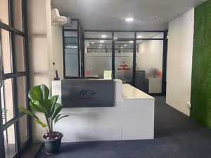 10 Person Private Office