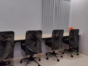 4 Person Coworking Desk