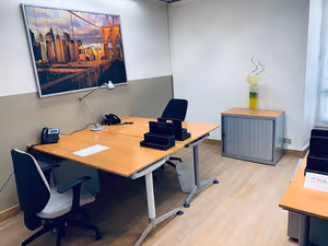 5 Person Private Office