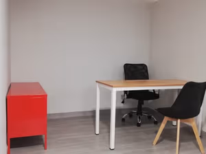 7 Person Private Office
