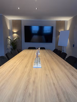 5 Person Private Office