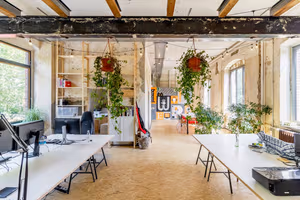 1 Person Coworking Desk