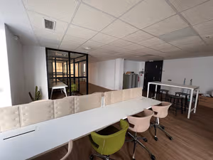 4 Person Coworking Desk