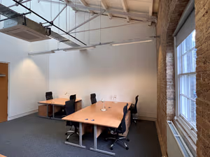 1 Person Shared Office