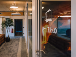 4 Person Coworking Desk