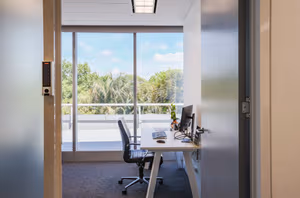 4 Person Coworking Desk