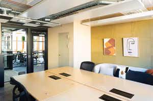 1 Person Shared Office