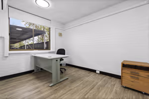 1 Person Private Office