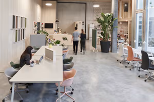 5 Person Coworking Desk