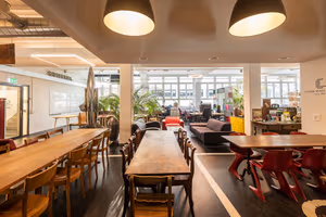 4 Person Shared Office