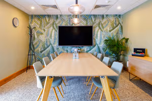 21 Person Private Office