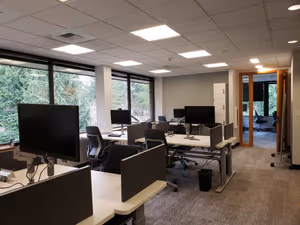 12 Person Sublet Office