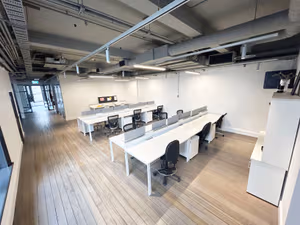 6 Person Shared Office