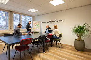 4 Person Coworking Desk