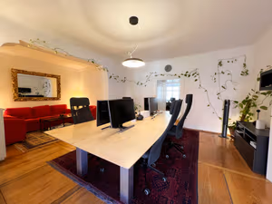 1 Person Coworking Desk