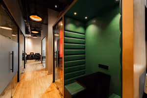 10 Person Coworking Desk