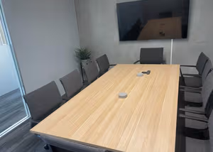 8 Person Coworking Desk