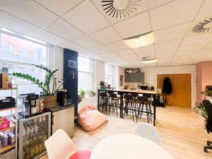 4 Person Private Office