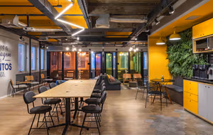 10 Person Coworking Desk