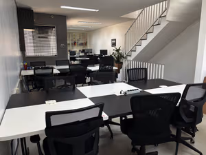 5 Person Coworking Desk