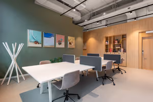 1 Person Coworking Desk