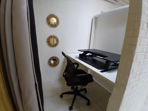 6 Person Coworking Desk