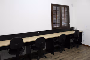 10 Person Private Office