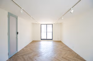 10 Person Private Office