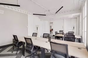 25 Person Private Office