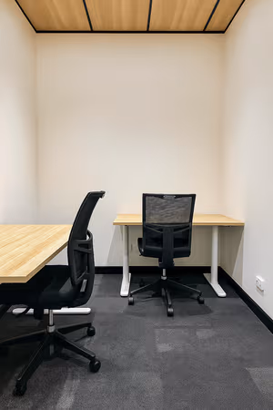 1 Person Coworking Desk