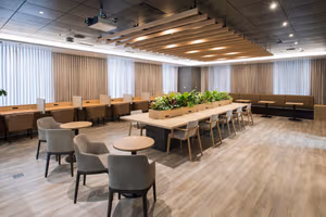 10 Person Private Office