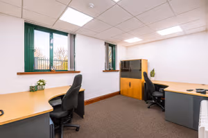 4 Person Private Office