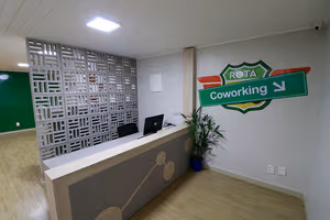 4 Person Coworking Desk