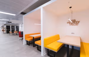 1 Person Coworking Desk