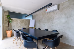 4 Person Coworking Desk