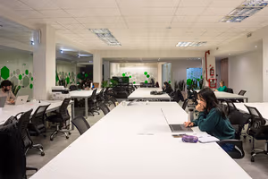 1 Person Shared Office