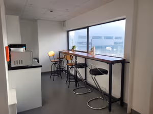 20 Person Shared Office