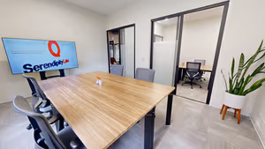 10 Person Private Office