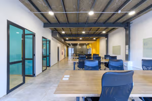 5 Person Coworking Desk
