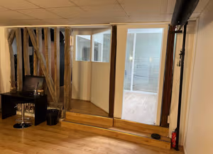 1 Person Private Office