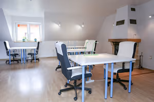 4 Person Coworking Desk