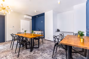 10 Person Private Office