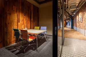 4 Person Coworking Desk