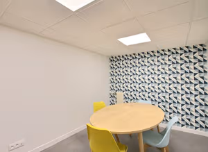 4 Person Coworking Desk