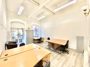 12 Person Private Office