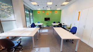 4 Person Coworking Desk