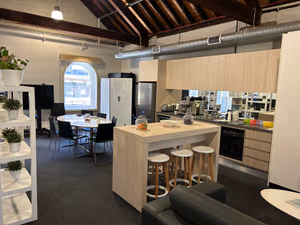 7 Person Shared Office