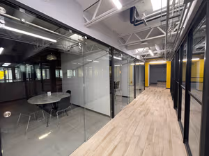 10 Person Private Office