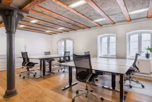 25 Person Private Office